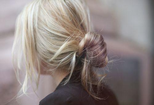 Blonde Messy Bun | Hairstyles How To